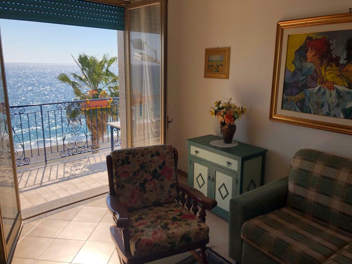 Apartament Locazione Turistica F.G. Rando Letojanni Zewnętrze zdjęcie